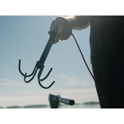 Kotwiczka do uwalniania żyłki z zaczepów Delphin HELP